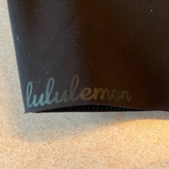 Lululemon take shape bra 36 C - Picture 6 of 8